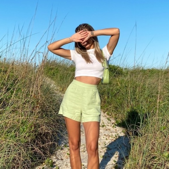 A&F Linen High-rise Shorts - Picture 2 of 2